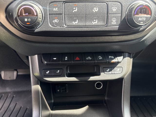 Used 2020 Chevrolet Colorado Z71 RWD image 28