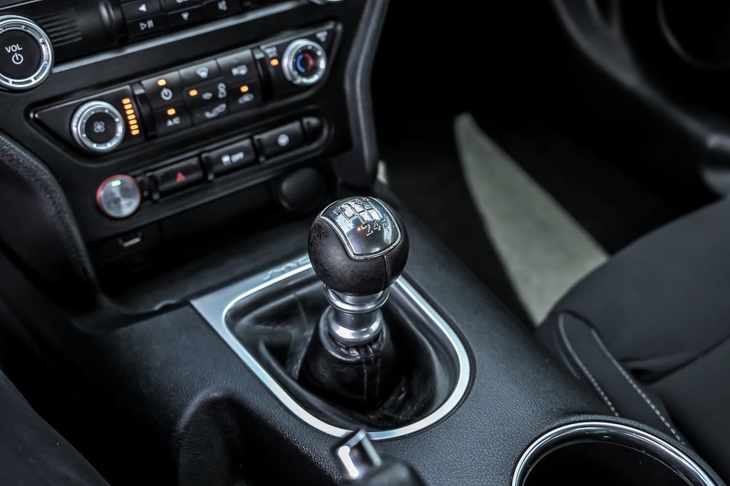 Certified 2021 Ford Mustang GT RWD image 25