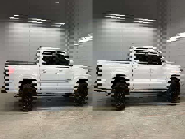 Used 2022 Toyota Tacoma SR5 image 6