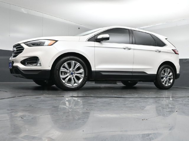 Certified 2019 Ford Edge Titanium w/ Equipment Group 301A AWD/4WD image 41