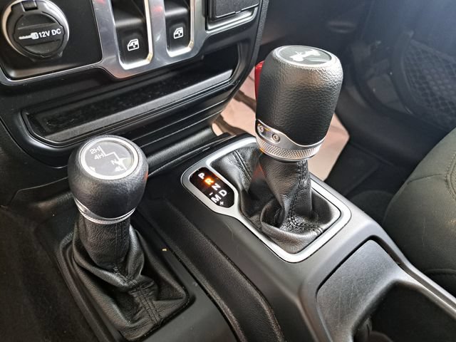 Used 2020 Jeep Wrangler Sport AWD/4WD image 14
