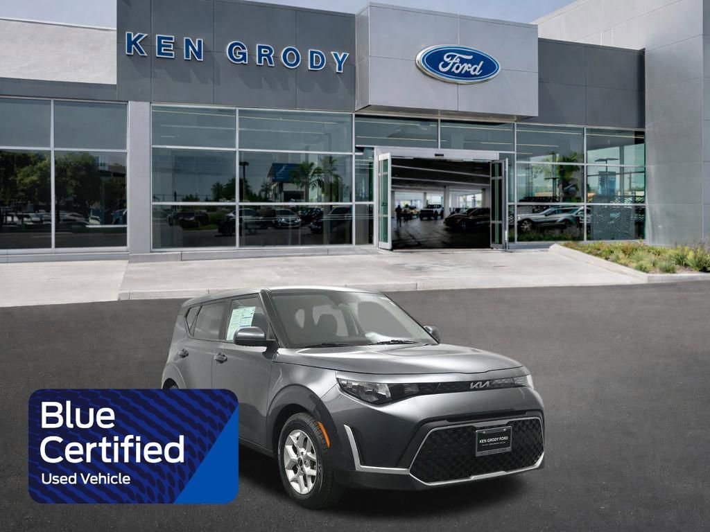 Used 2023 Kia Soul LX w/ Option Group 015