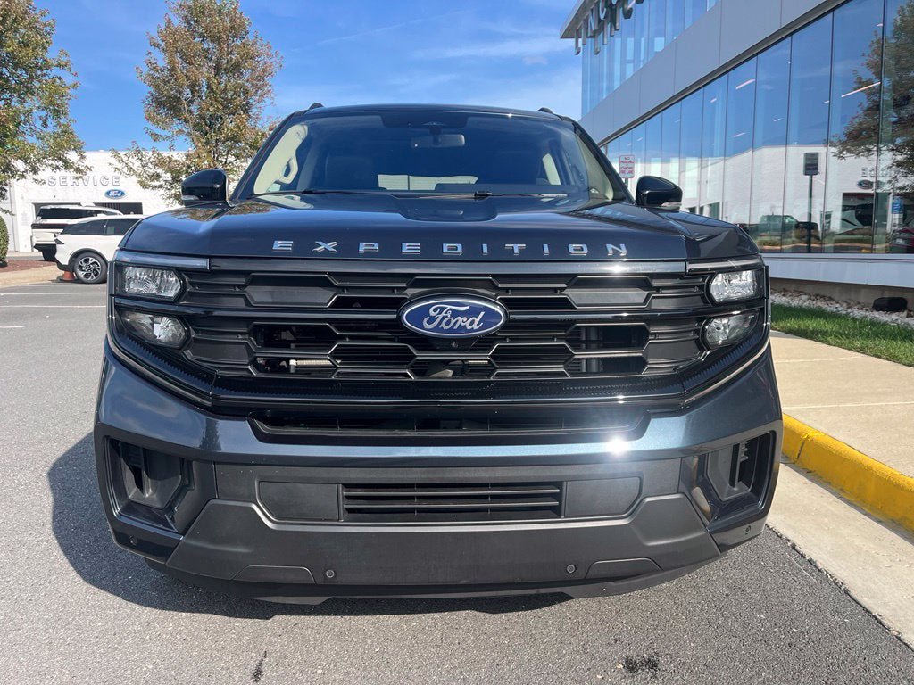 Certified 2025 Ford Expedition Max Active AWD/4WD image 2