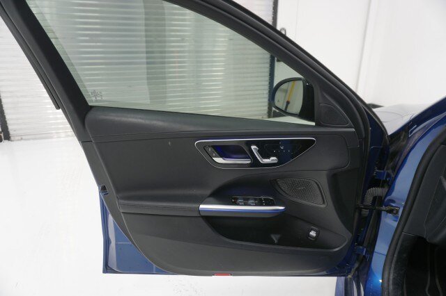 Used 2023 Mercedes-Benz C 300 Sedan image 13