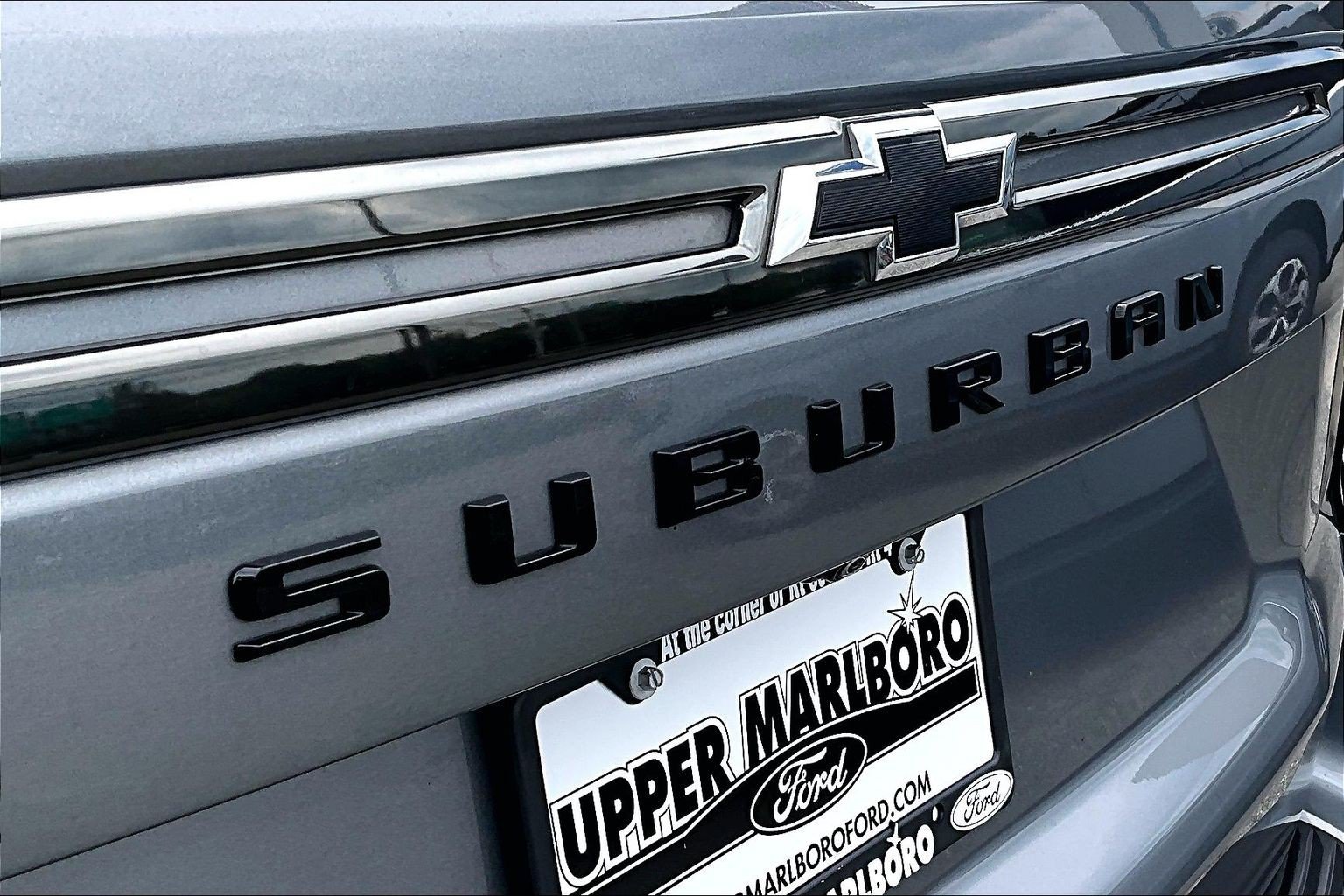 Used 2022 Chevrolet Suburban Z71 w/ Luxury Package AWD/4WD image 8