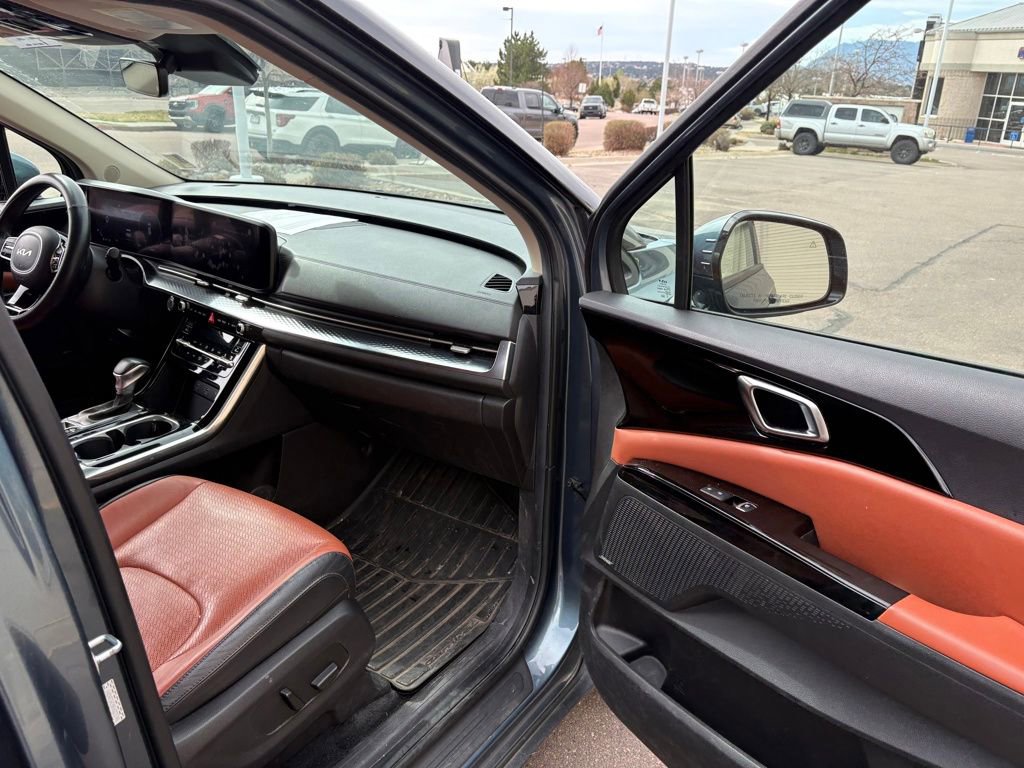 Used 2023 Kia Carnival SX Prestige image 29