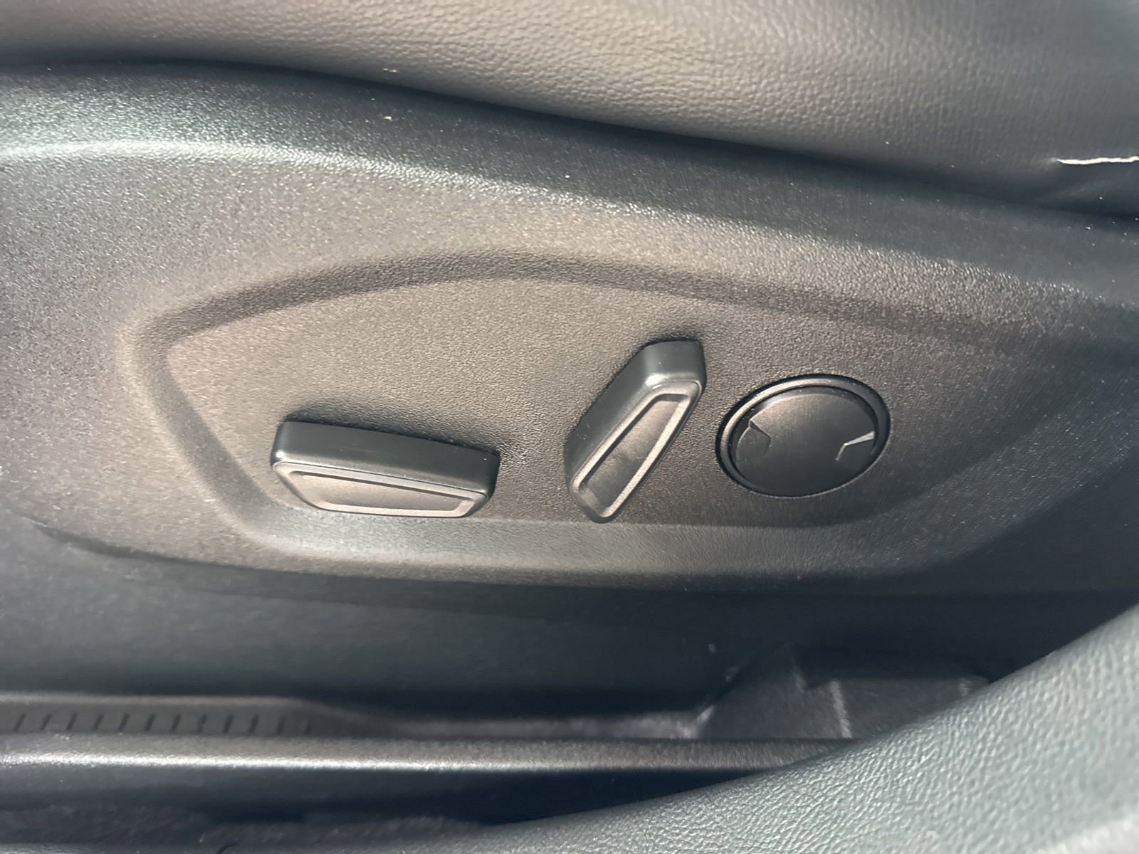 Certified 2024 Ford Edge SEL image 25