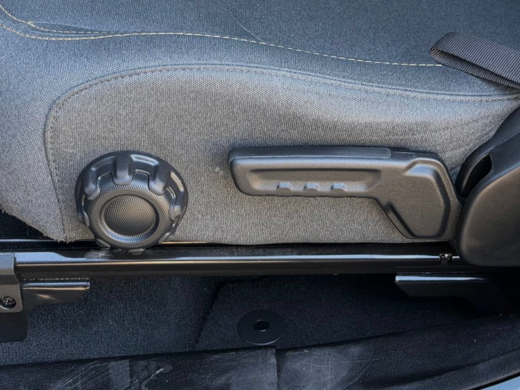 Used 2024 Jeep Wrangler Sport AWD/4WD image 20