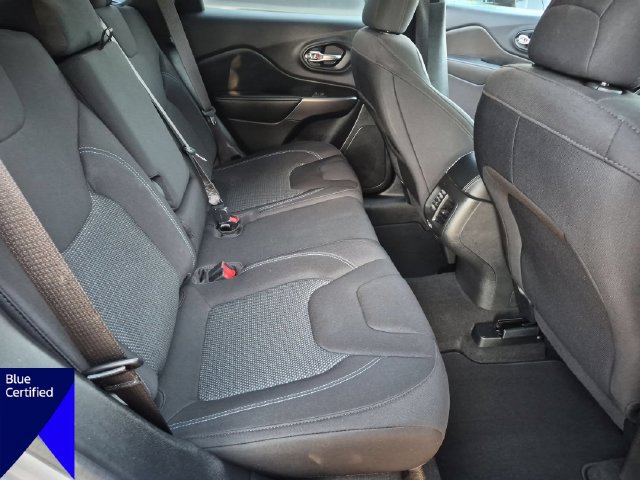 Used 2020 Jeep Cherokee Latitude AWD/4WD image 33