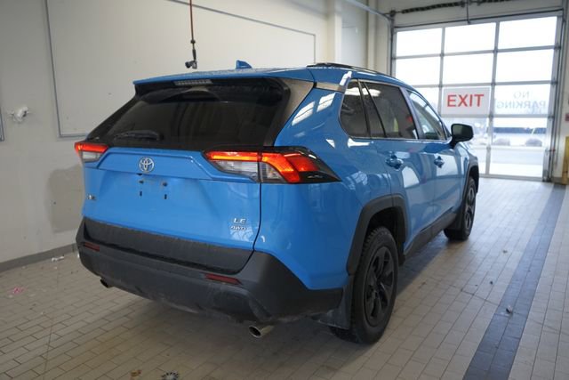 Used 2021 Toyota RAV4 LE AWD/4WD image 14