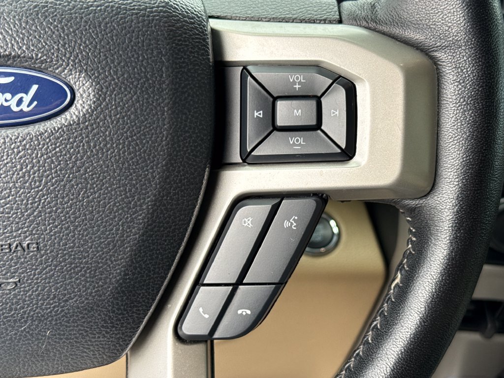Certified 2019 Ford F250 Lariat w/ Lariat Ultimate Package AWD/4WD image 17