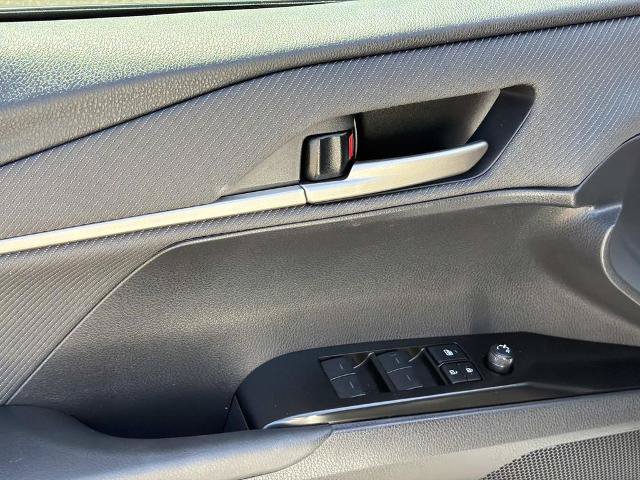 Used 2025 Toyota Camry SE w/ Convenience Package FWD image 23