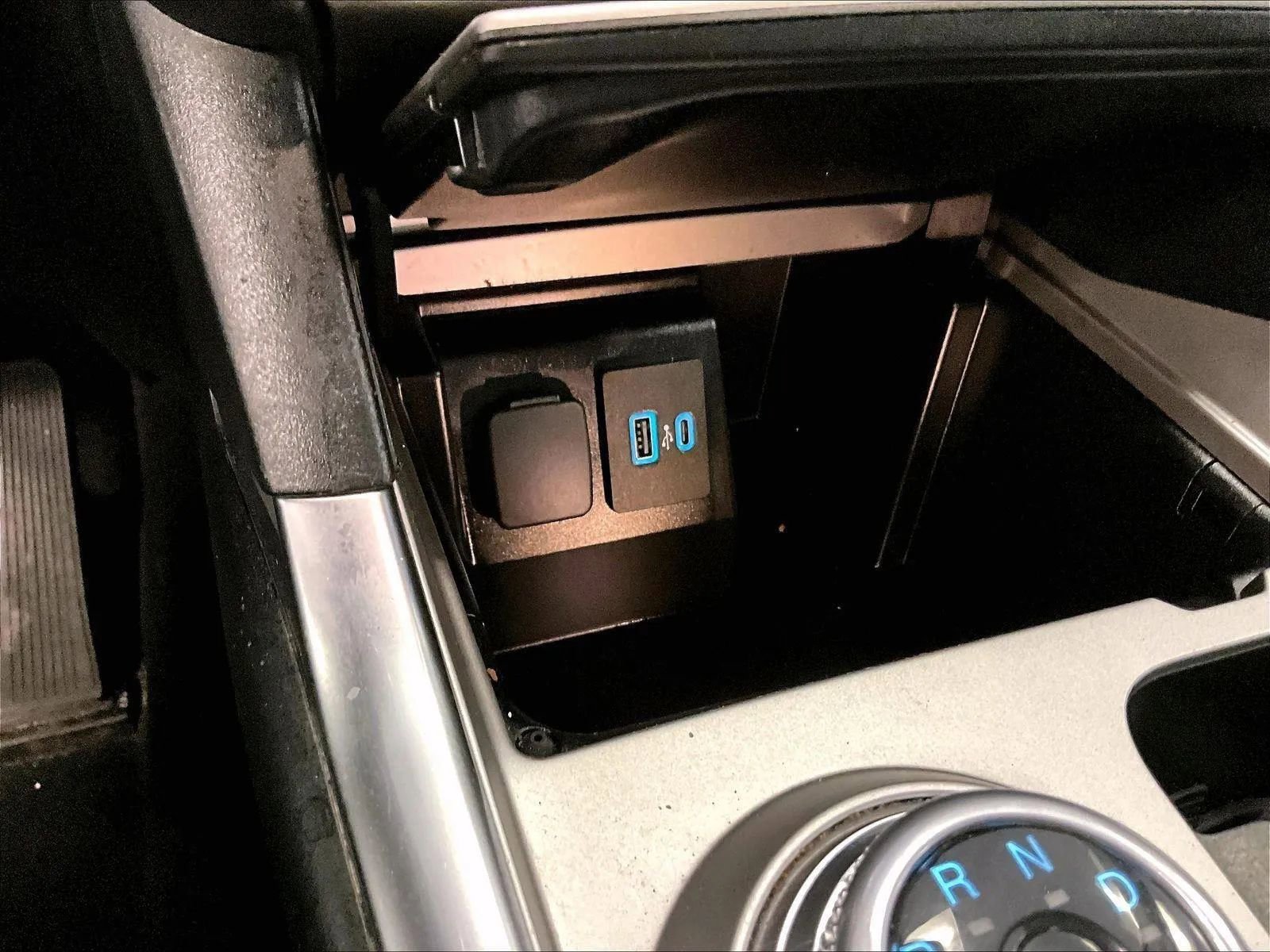 Certified 2021 Ford Explorer XLT w/ Equipment Group 202A image 32