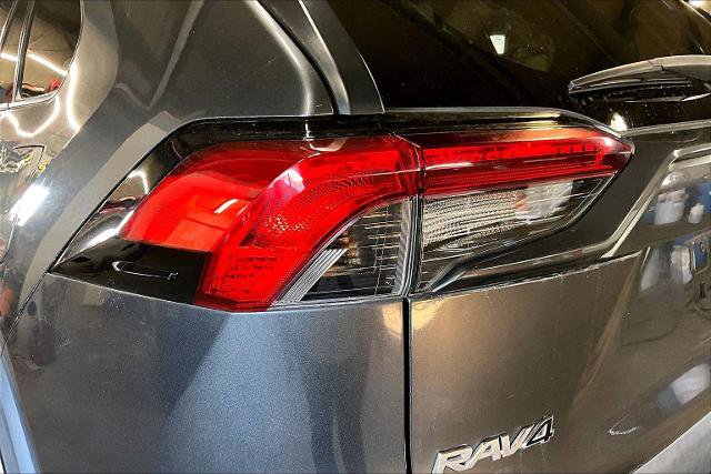 Used 2020 Toyota RAV4 XLE image 30