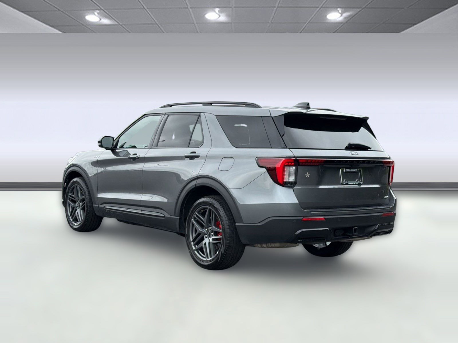 Certified 2025 Ford Explorer ST-Line w/ ST-Line Street Pack AWD/4WD image 3