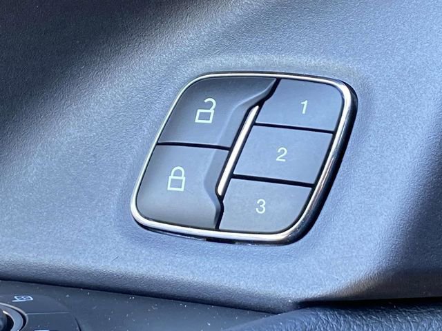 Certified 2021 Ford Expedition XLT image 25