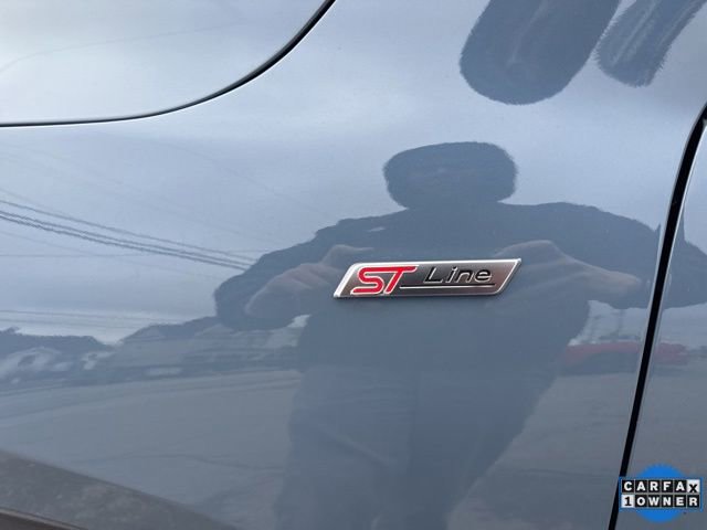 Certified 2025 Ford Escape ST-Line Select AWD/4WD image 10
