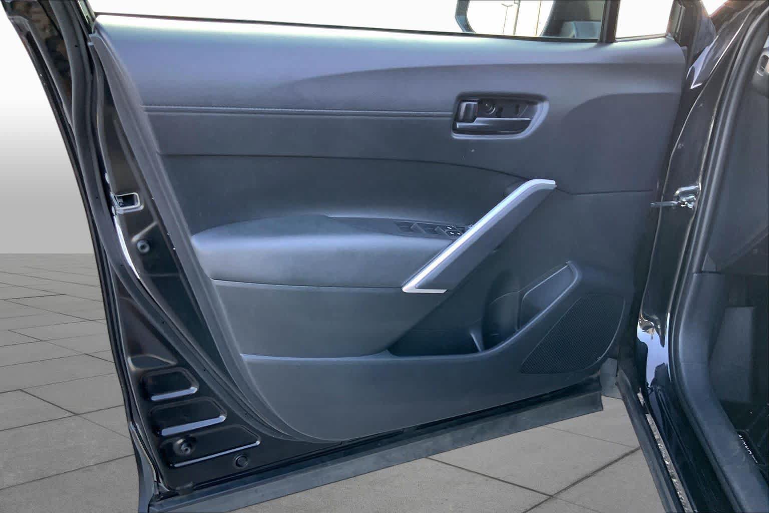 Used 2024 Toyota Corolla Cross LE FWD image 20