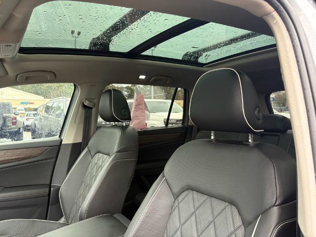 Used 2024 Volkswagen Atlas SEL Premium R-Line image 16