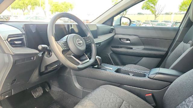 Used 2025 Nissan Kicks SV image 9