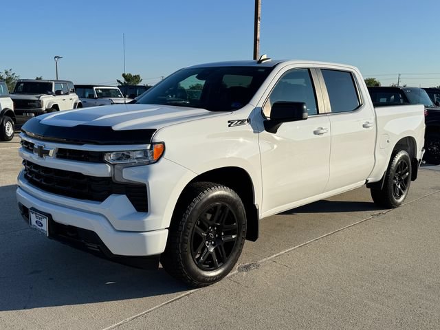 Used 2024 Chevrolet Silverado 1500 RST w/ Z71 Off-Road Package AWD/4WD image 11