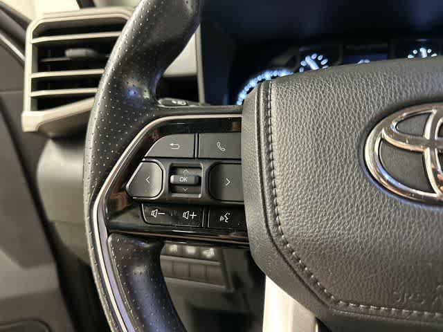 Used 2022 Toyota Tundra SR5 w/ SR5 Convenience Package AWD/4WD image 8