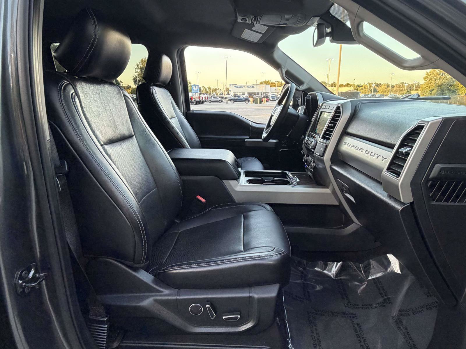 Certified 2019 Ford F250 Lariat w/ Lariat Ultimate Package AWD/4WD image 27