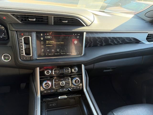 Used 2023 GMC Yukon XL Denali AWD/4WD image 16