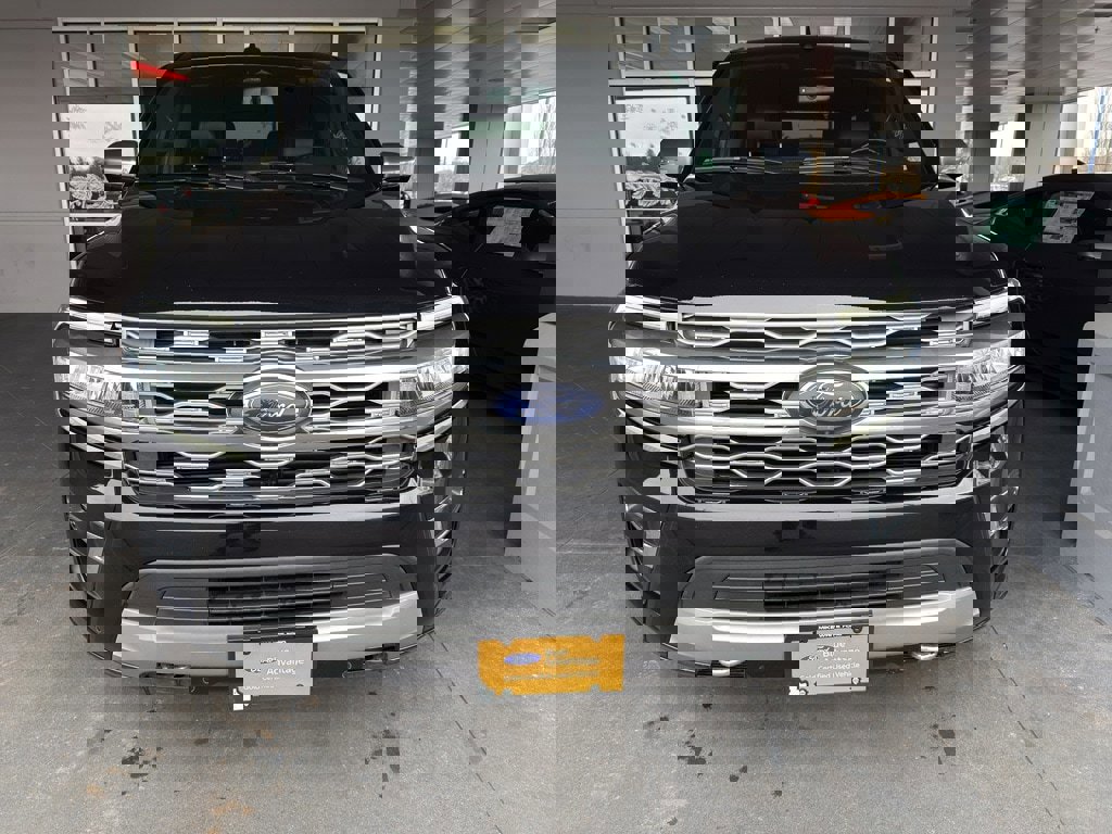 Certified 2023 Ford Expedition Max Platinum image 4