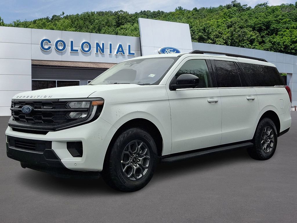 Certified 2025 Ford Expedition Max Active RWD image 3