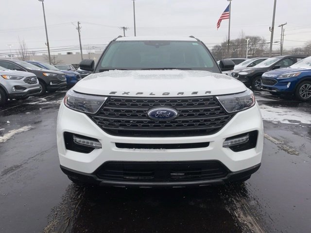Certified 2023 Ford Explorer XLT w/ Equipment Group 202A image 8