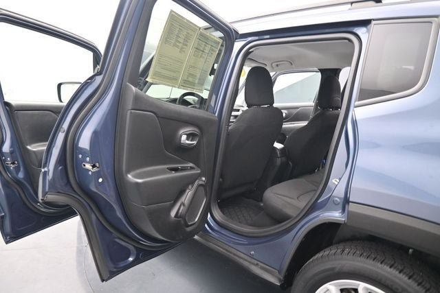 Used 2022 Jeep Renegade Sport w/ Sport Appearance Group AWD/4WD image 18