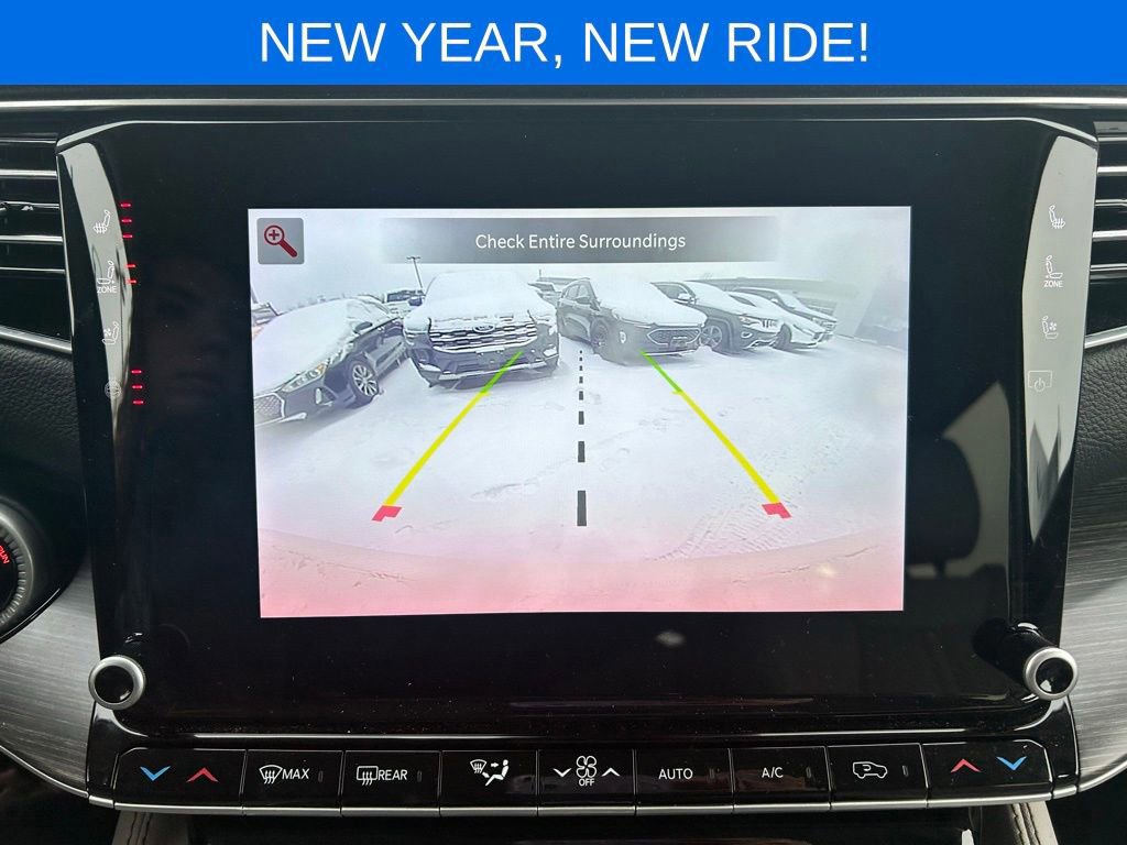 Used 2024 Jeep Wagoneer L Series II w/ Flexible Seating Group image 15