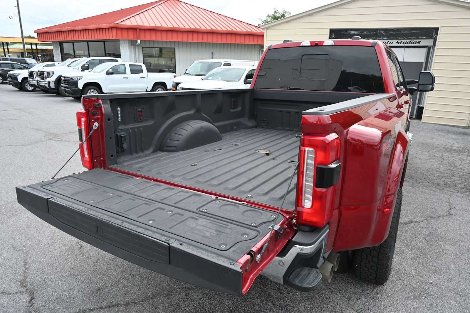 Certified 2025 Ford F350 Lariat w/ Lariat Ultimate Package AWD/4WD image 16