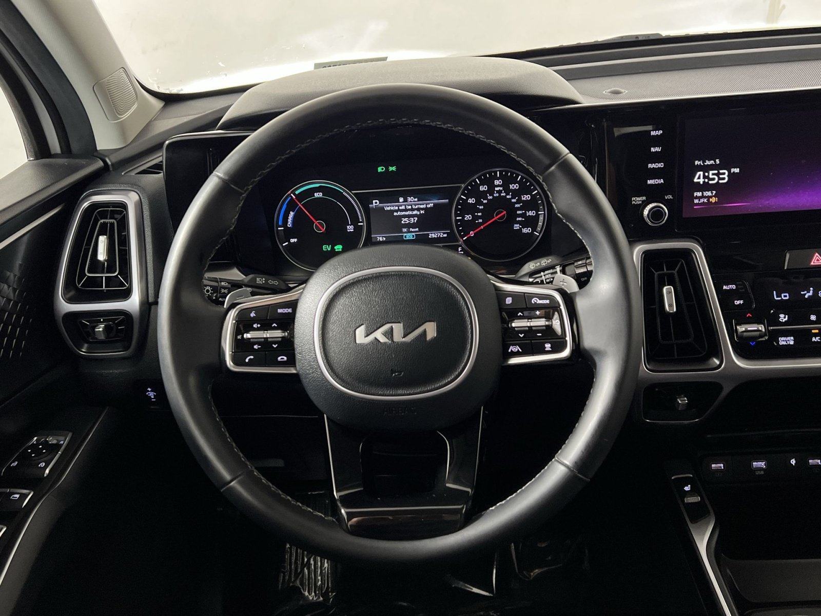 Used 2023 Kia Sorento EX AWD/4WD image 16