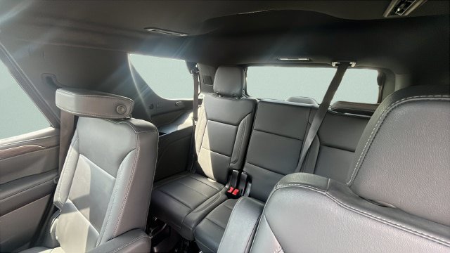 Used 2023 Chevrolet Tahoe LT w/ Luxury Package AWD/4WD image 23