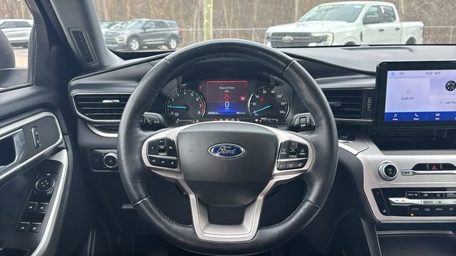 Certified 2022 Ford Explorer XLT w/ Equipment Group 202A image 16