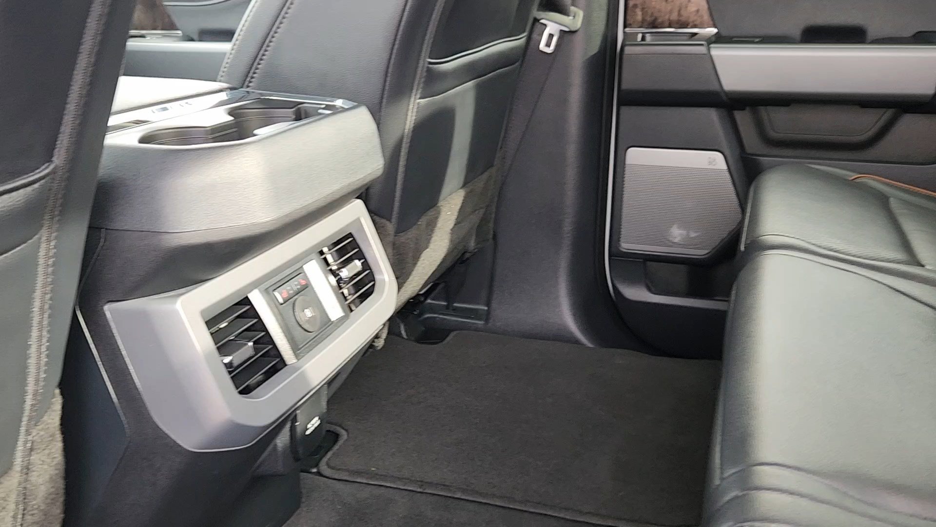 Certified 2025 Ford F250 Lariat AWD/4WD image 27