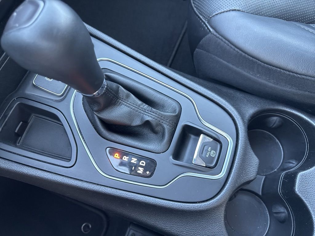 Used 2021 Jeep Cherokee Latitude Lux FWD image 23