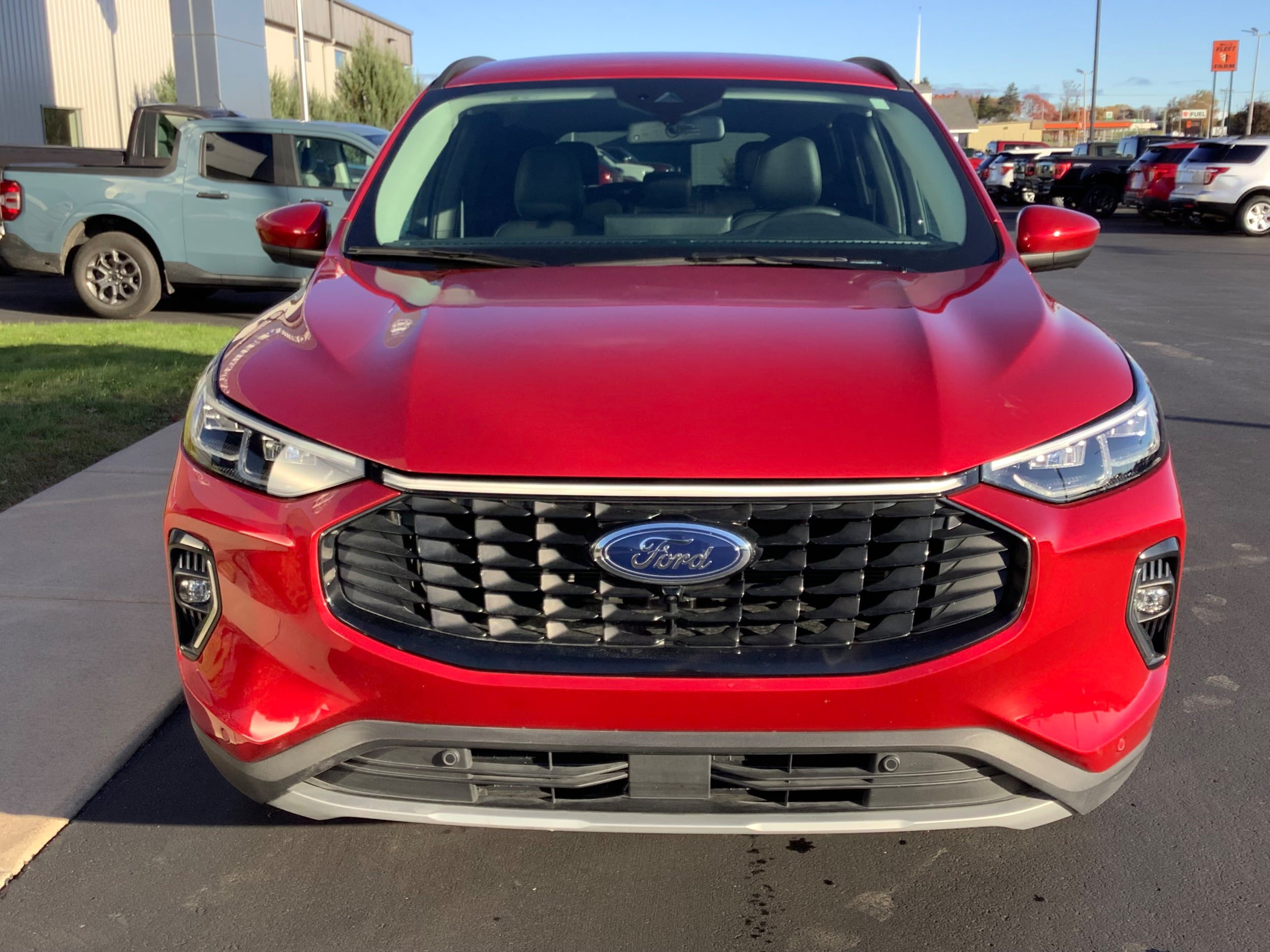 Certified 2023 Ford Escape Platinum AWD/4WD image 3