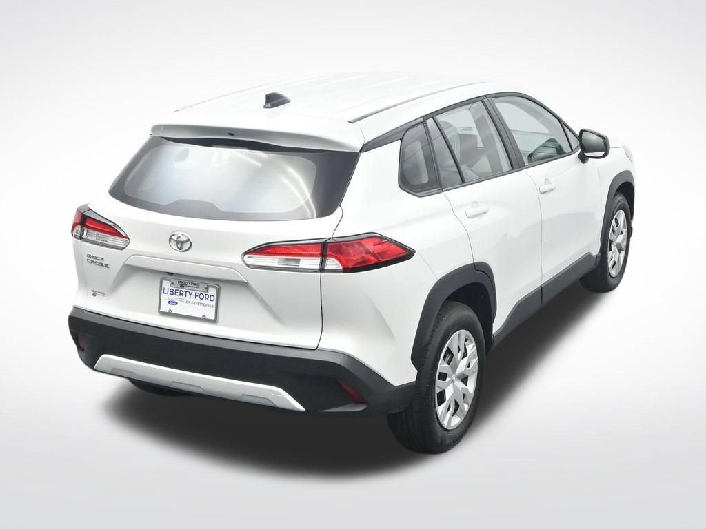 Used 2025 Toyota Corolla Cross L FWD image 29