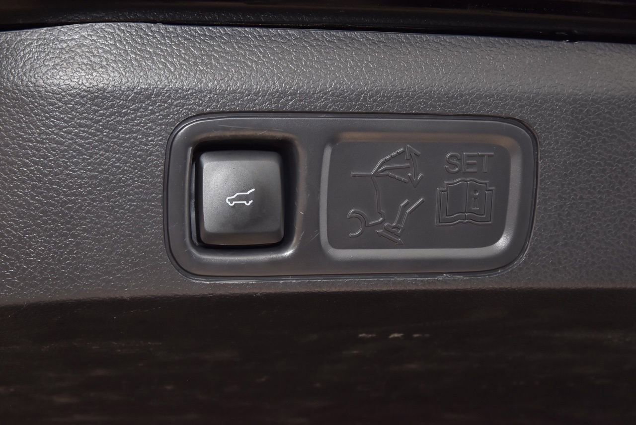 Certified 2023 Ford Expedition Limited image 43