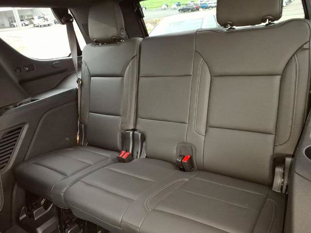 Used 2022 Chevrolet Tahoe Z71 w/ Luxury Package AWD/4WD image 12