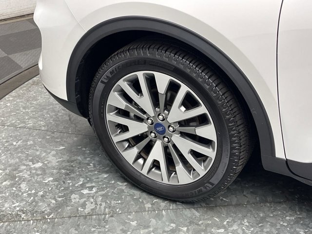 Certified 2022 Ford Escape Titanium AWD/4WD image 33