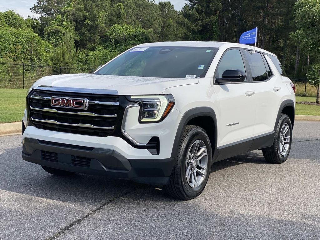Used 2025 GMC Terrain Elevation AWD/4WD image 10