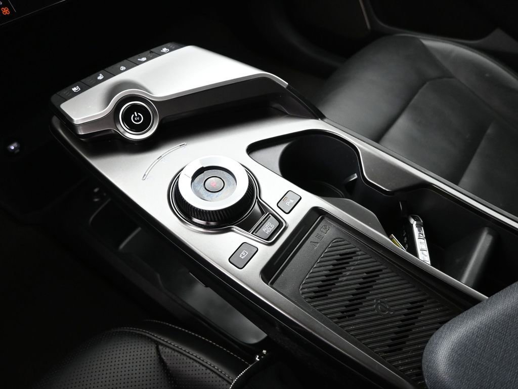 Used 2022 Kia EV6 Wind w/ Wind Technology Package image 18