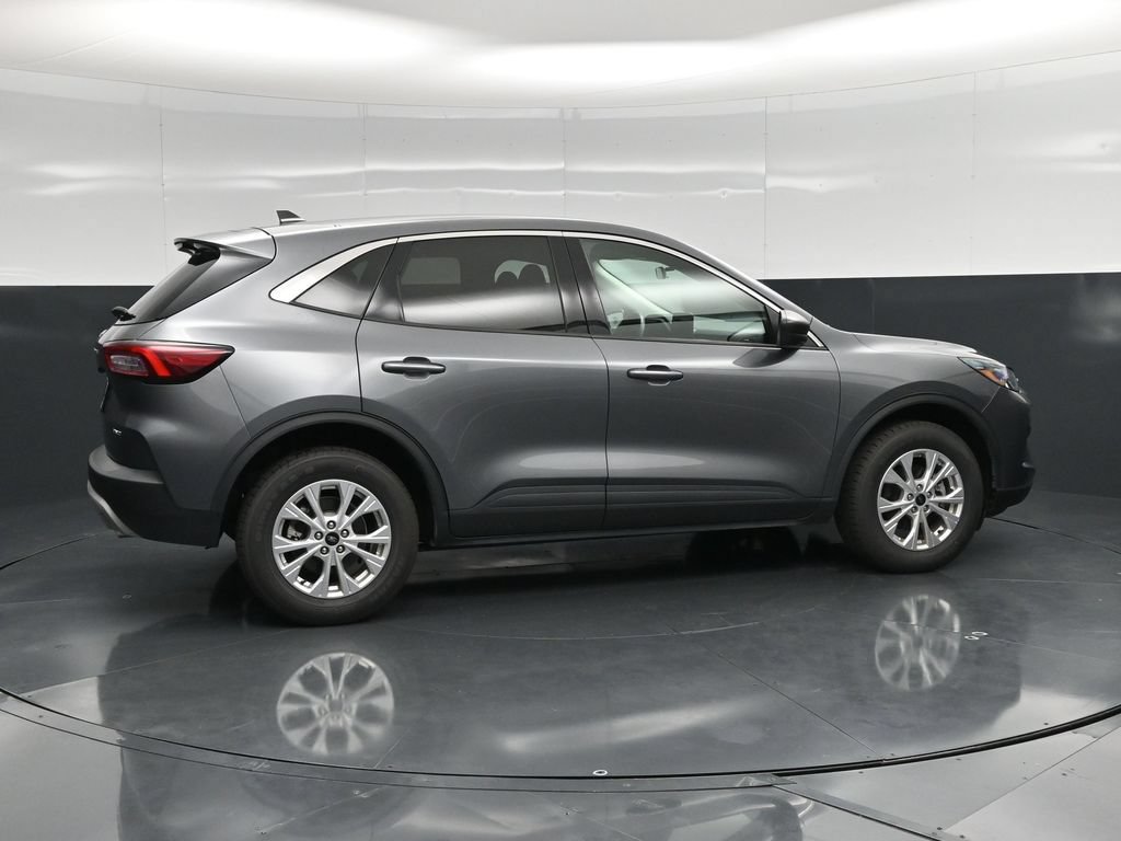 Certified 2024 Ford Escape Active AWD/4WD image 2