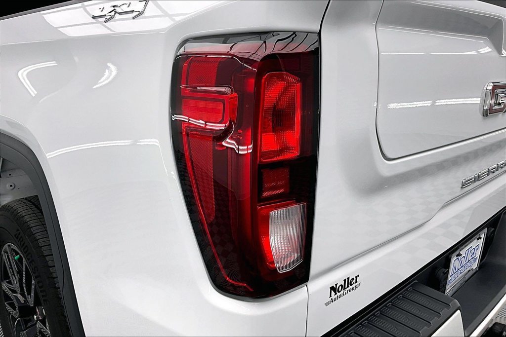 Used 2024 GMC Sierra 1500 Elevation AWD/4WD image 31
