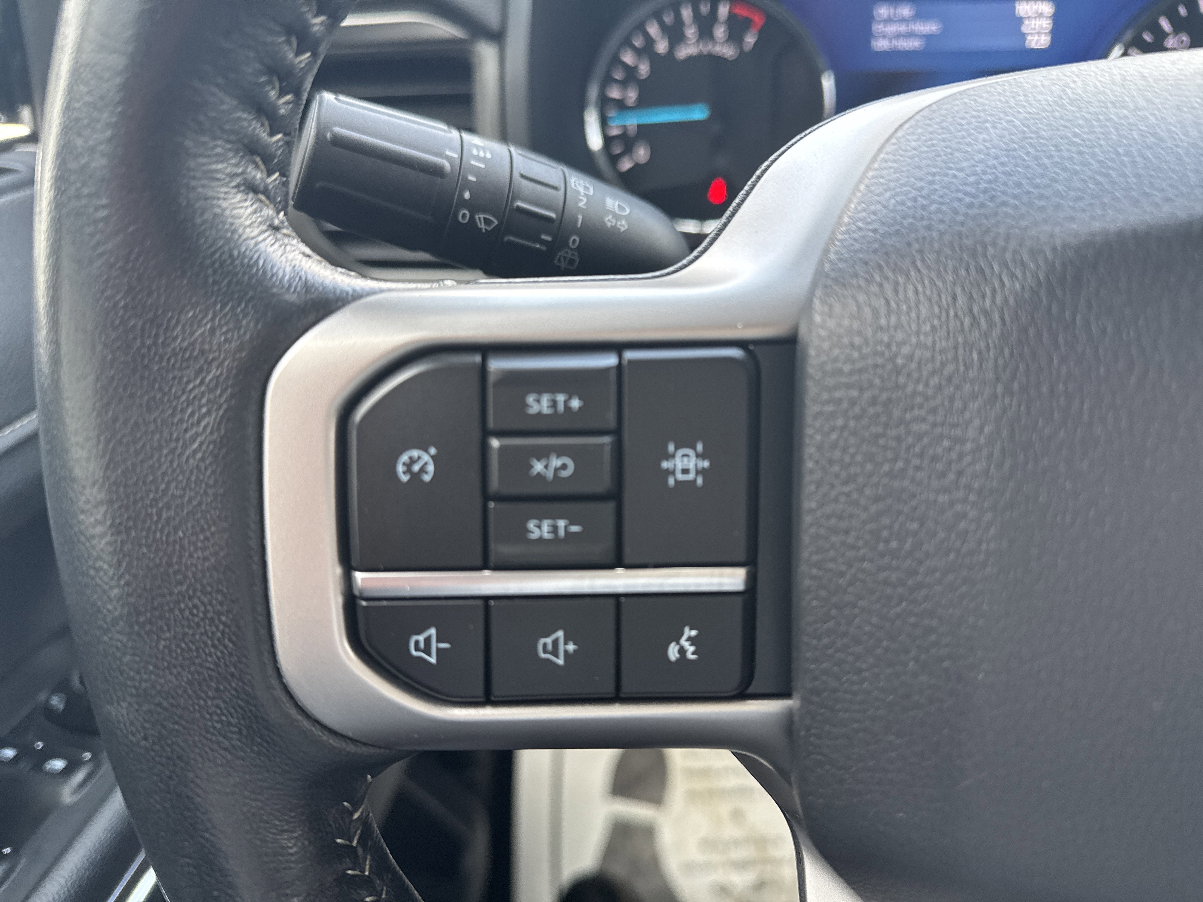 Certified 2024 Ford Expedition XLT image 17