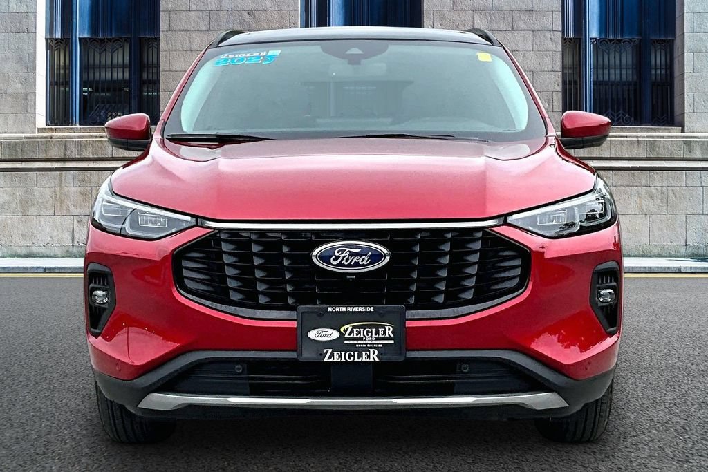 Certified 2025 Ford Escape SE w/ PHEV Premium Package FWD image 3